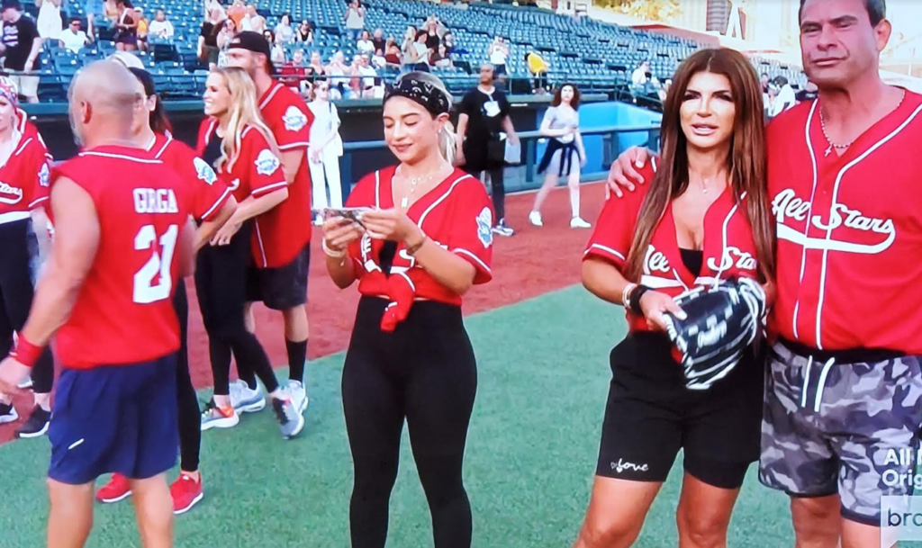 Real Housewives play Maimonides in annual 'Battle for Brooklyn' charity  softball game • Brooklyn Paper