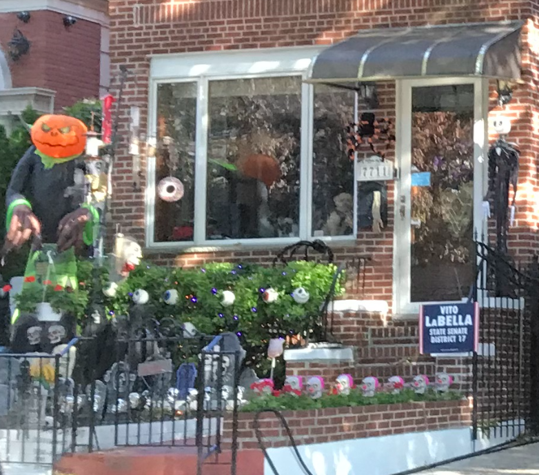 Cute Halloween House in Bay Ridge Ridge/77th