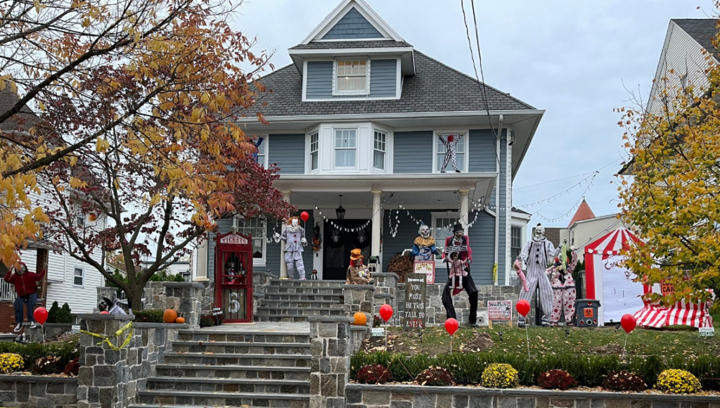 Spooky Halloween Clown House in Dyker Heights 2022